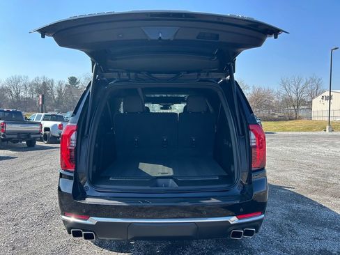 Used 2025 GMC Yukon XL Denali w/ Sun & Power Step Package image 19