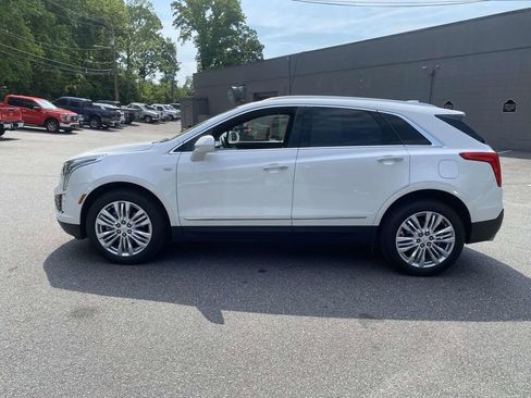 Used 2018 Cadillac XT5 Premium Luxury FWD image 4