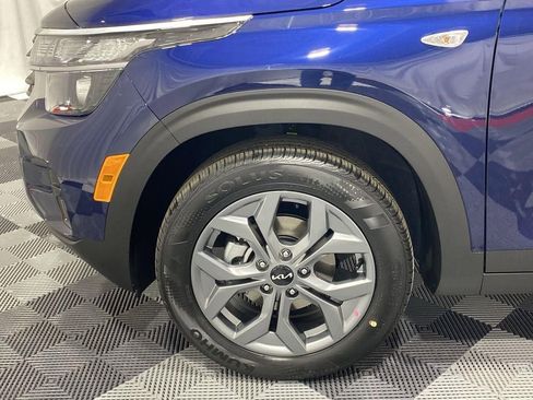 New 2026 Kia Seltos LX FWD image 17
