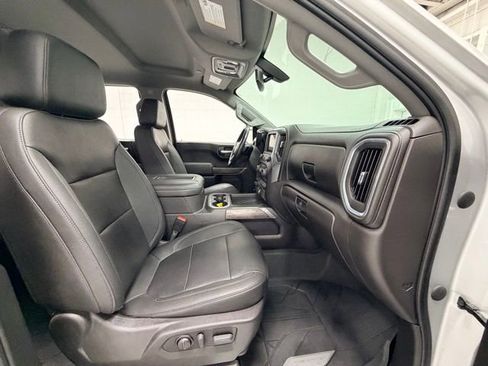 Certified 2022 Chevrolet Silverado 1500 LTZ w/ LTZ Convenience Package II AWD/4WD image 31