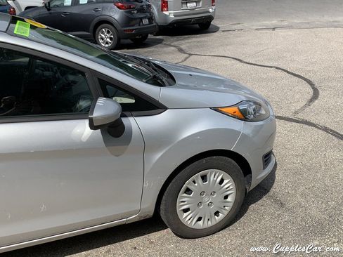 Used 2016 Ford Fiesta S FWD image 29