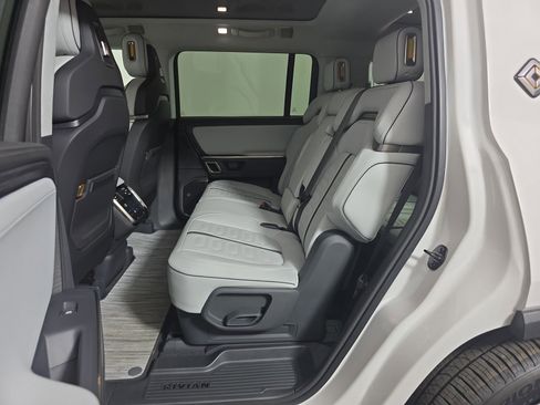 Used 2023 Rivian R1S Adventure AWD/4WD image 21