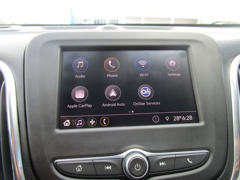 Used 2020 Chevrolet Equinox LT w/ Driver Convenience Package image 13