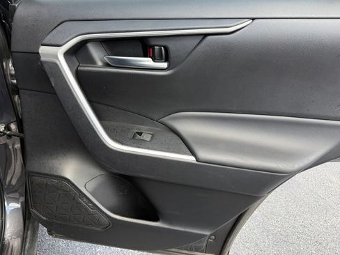 Certified 2025 Toyota RAV4 XLE FWD image 20