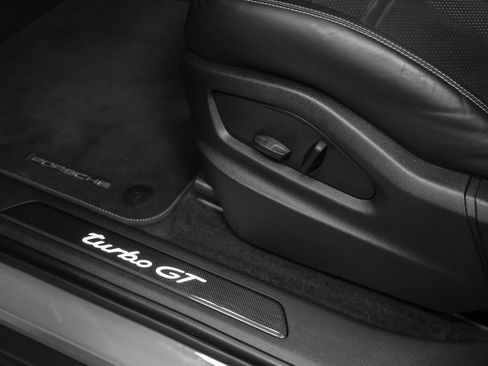 Certified 2023 Porsche Cayenne Turbo GT AWD/4WD image 30