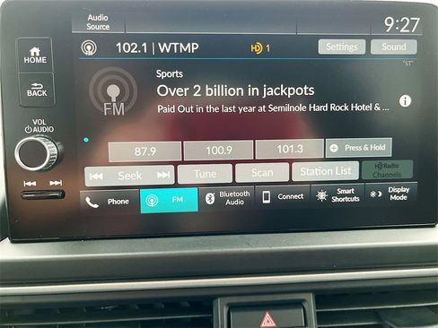 Used 2025 Honda Pilot EX-L image 13