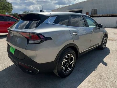 Used 2023 Kia Sportage LX image 8