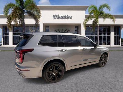 Certified 2024 Cadillac XT6 Premium Luxury FWD image 14