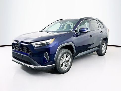 Used 2023 Toyota RAV4 XLE AWD/4WD image 3
