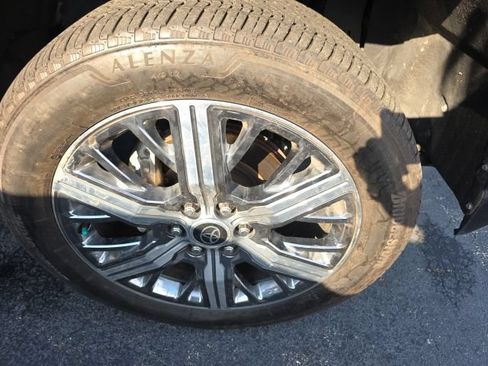 Used 2023 Toyota Tundra Capstone AWD/4WD image 10