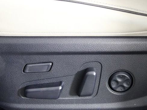 Used 2022 Hyundai Palisade Calligraphy image 23