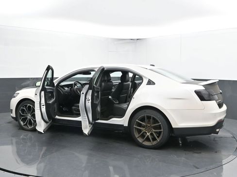 Used 2017 Ford Taurus SHO image 54