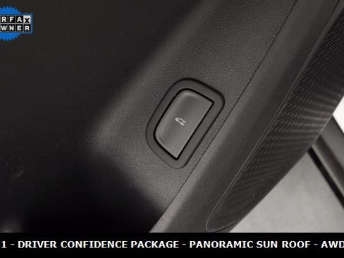 Used 2025 Chevrolet Traverse Z71 w/ Driver Confidence Package image 23