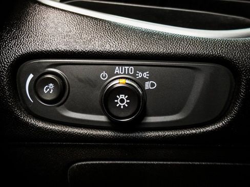 Used 2022 Chevrolet Malibu RS image 22