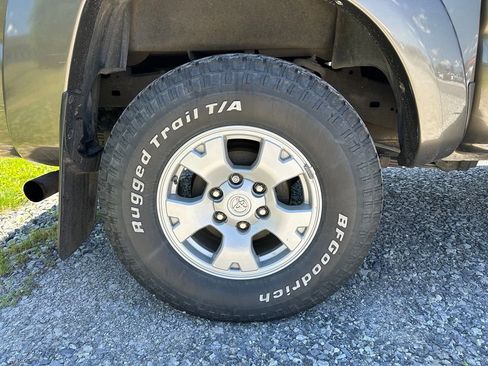 Used 2015 Toyota Tacoma 4x4 Double Cab w/ TRD Off-Road Package image 12