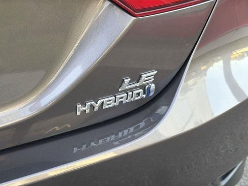 Used 2022 Toyota Camry LE image 30