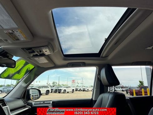 Used 2024 Toyota 4Runner Limited AWD/4WD image 20
