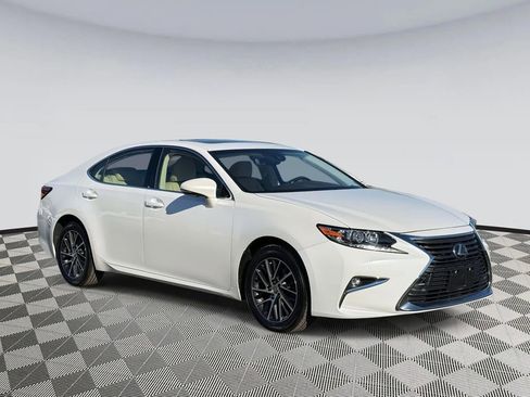 Used 2017 Lexus ES 350 image 1