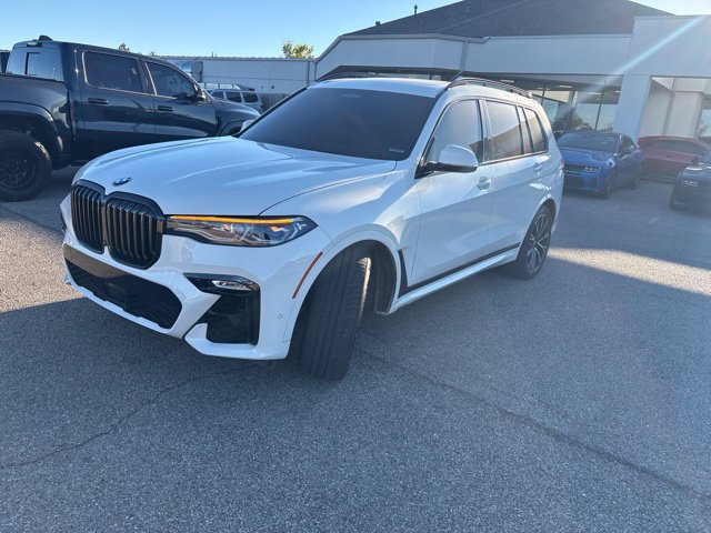 Used 2021 BMW X7 M50i AWD/4WD image 3