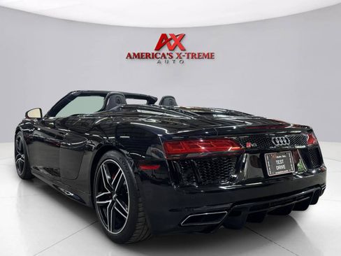 Used 2017 Audi R8 V10 w/ Carbon Exterior Package AWD/4WD image 6