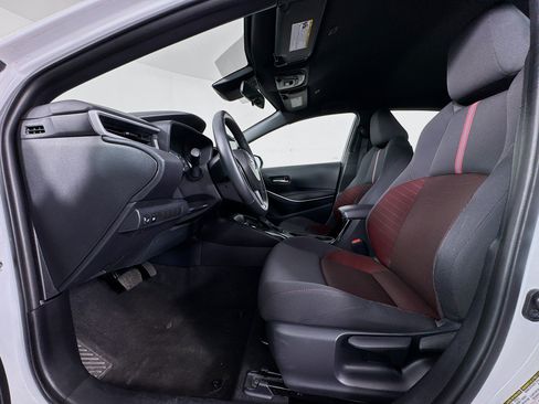 Certified 2025 Toyota Corolla SE FWD image 19