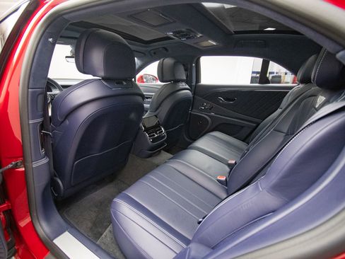 Used 2024 Bentley Flying Spur S V8 AWD/4WD image 30