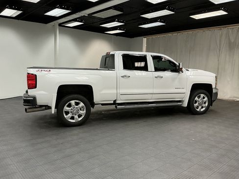 Used 2019 Chevrolet Silverado 2500 LTZ w/ Duramax Plus Package AWD/4WD image 6