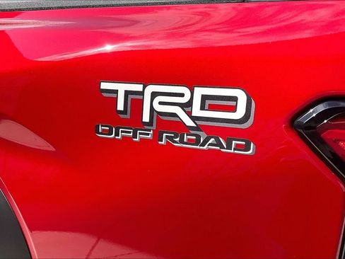 Certified 2025 Toyota Tacoma TRD Off-Road w/ TRD Off Road Upgrade Package AWD/4WD image 25