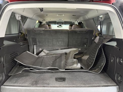 Used 2017 Chevrolet Suburban LS AWD/4WD image 31