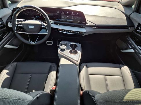 Used 2025 Cadillac Optiq Sport 1 image 14