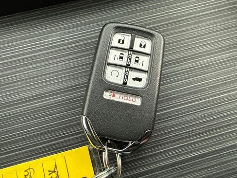 Used 2023 Honda Odyssey Elite image 34