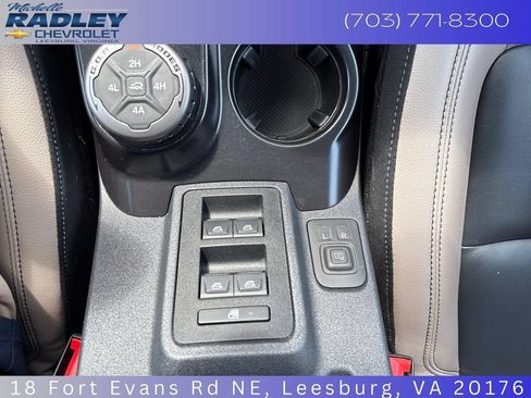 Used 2024 Ford Bronco Wildtrak AWD/4WD image 23