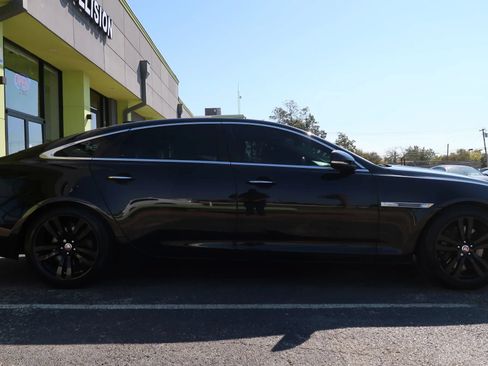 Used 2017 Jaguar XJ L Portfolio AWD/4WD image 8