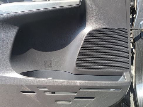 Used 2016 Toyota RAV4 XLE image 29