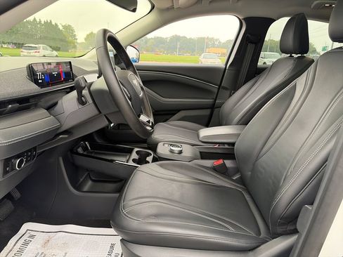 Used 2023 Ford Mustang Mach-E Premium AWD/4WD image 15
