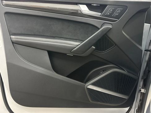 Used 2018 Audi SQ5 Prestige AWD/4WD image 26