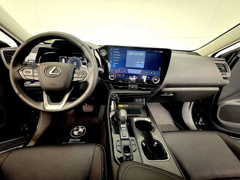Used 2024 Lexus NX 350 AWD image 12