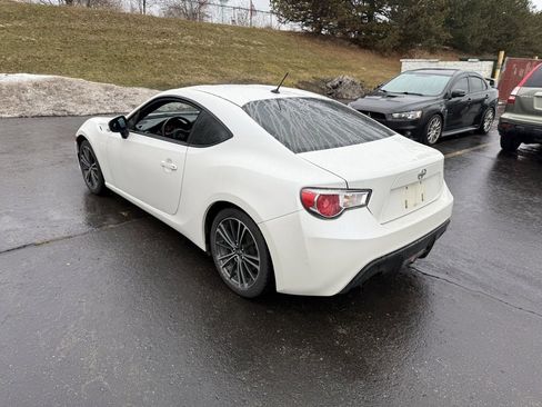 Used 2014 Scion FR-S image 2