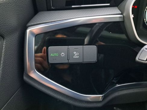 Used 2024 Audi Q3 2.0T Premium image 25