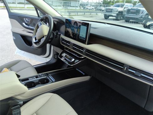 New 2026 Lincoln Corsair Grand Touring AWD/4WD image 26
