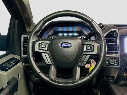 Used 2017 Ford F150 XLT w/ Equipment Group 302A Luxury AWD/4WD image 27