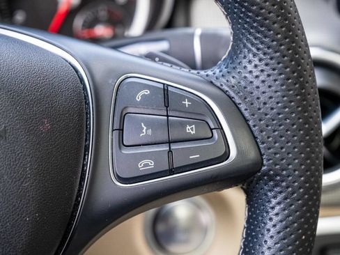 Used 2019 Mercedes-Benz GLA 250 4MATIC image 14