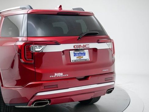 Used 2023 GMC Acadia Denali w/ Denali Technology Package image 4