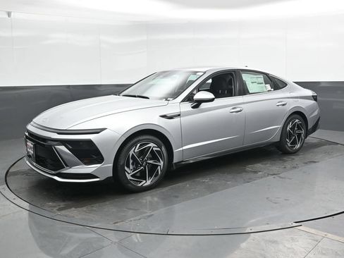 New 2026 Hyundai Sonata SEL FWD image 8