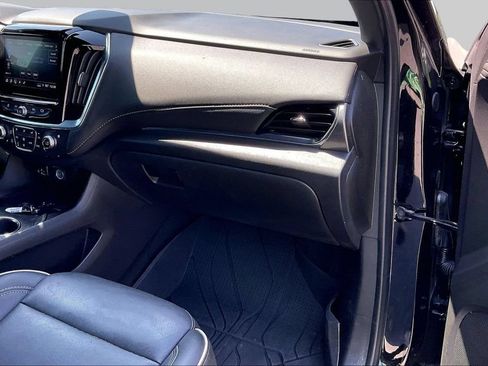 Used 2022 Chevrolet Traverse Premier w/ LPO, Floor Liner Package FWD image 17