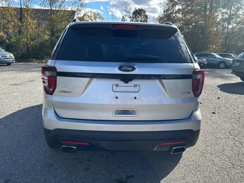Used 2016 Ford Explorer Sport image 3
