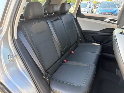 Certified 2025 Volkswagen Taos SE AWD/4WD image 24