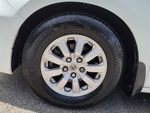 Used 2010 Honda Odyssey EX image 30