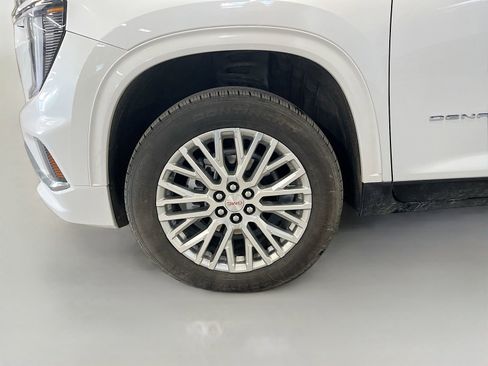 Used 2024 GMC Acadia Denali w/ LPO, Floor Liner Package image 33