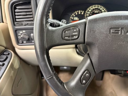 Used 2005 GMC Yukon SLT w/ SLT Preferred Equipment Group image 28